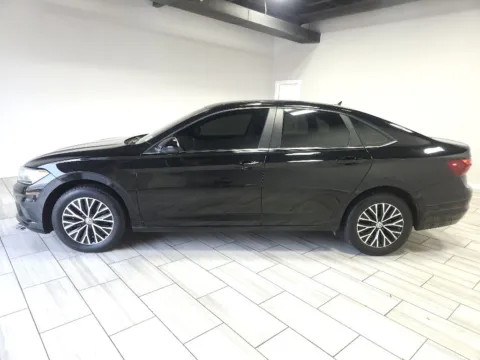 Photos of 2020 Volkswagen Jetta SE for sale in Philadelphia, PA at Torresdale Ave