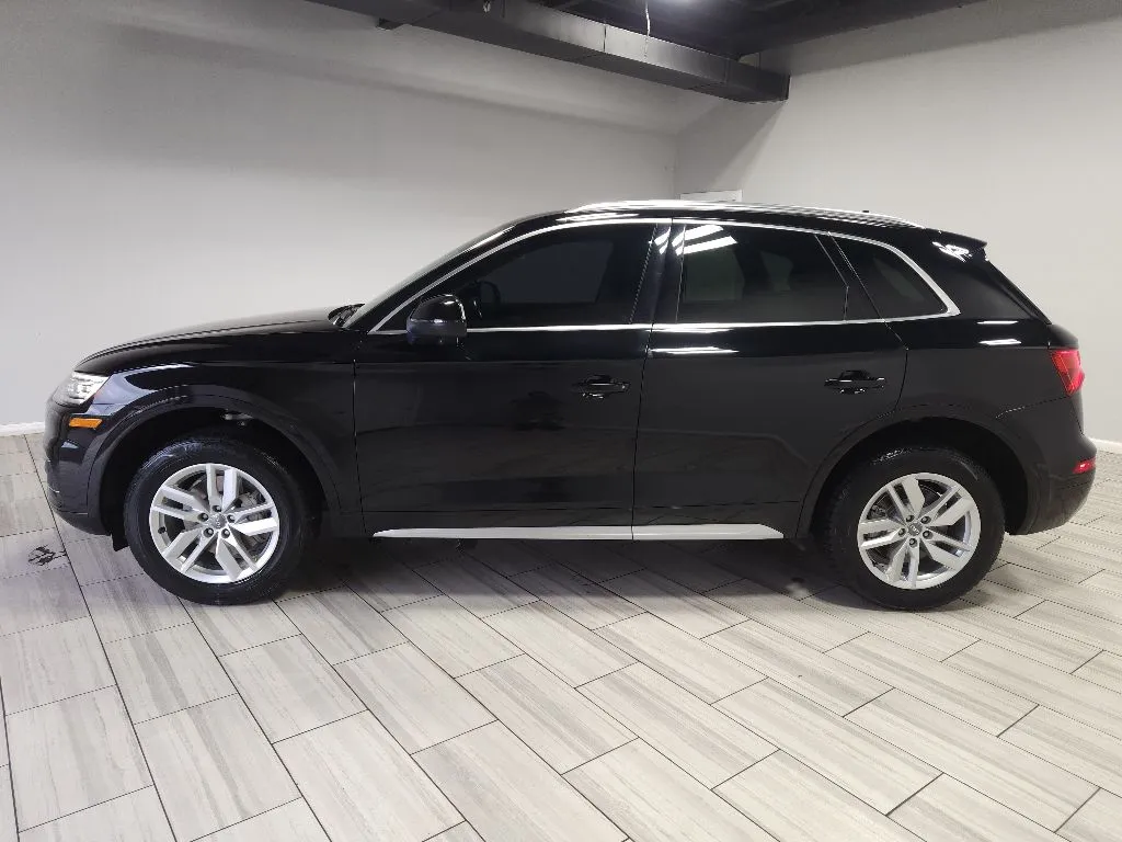 Photos of 2020 Audi Q5 Premium for sale in Philadelphia, PA at Torresdale Ave