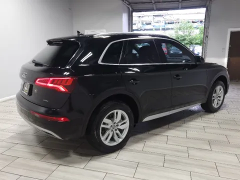 More photos of 2020 Audi Q5 Premium at Torresdale Ave, PA