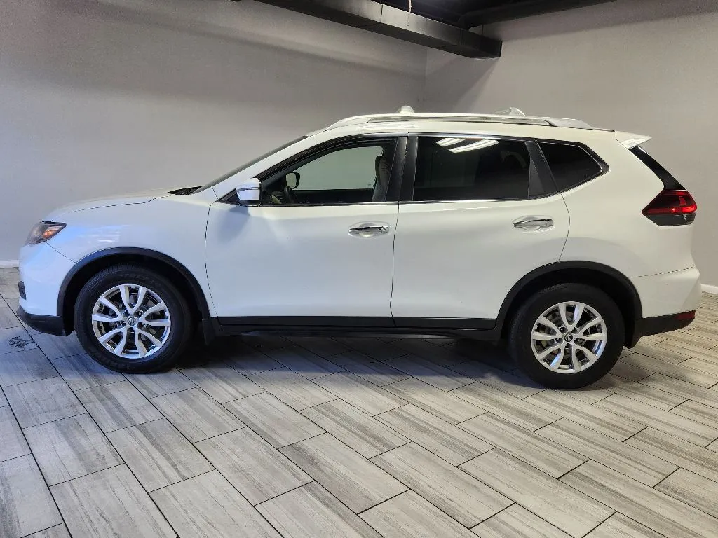Photos of 2020 Nissan Rogue SV for sale in Philadelphia, PA at Torresdale Ave