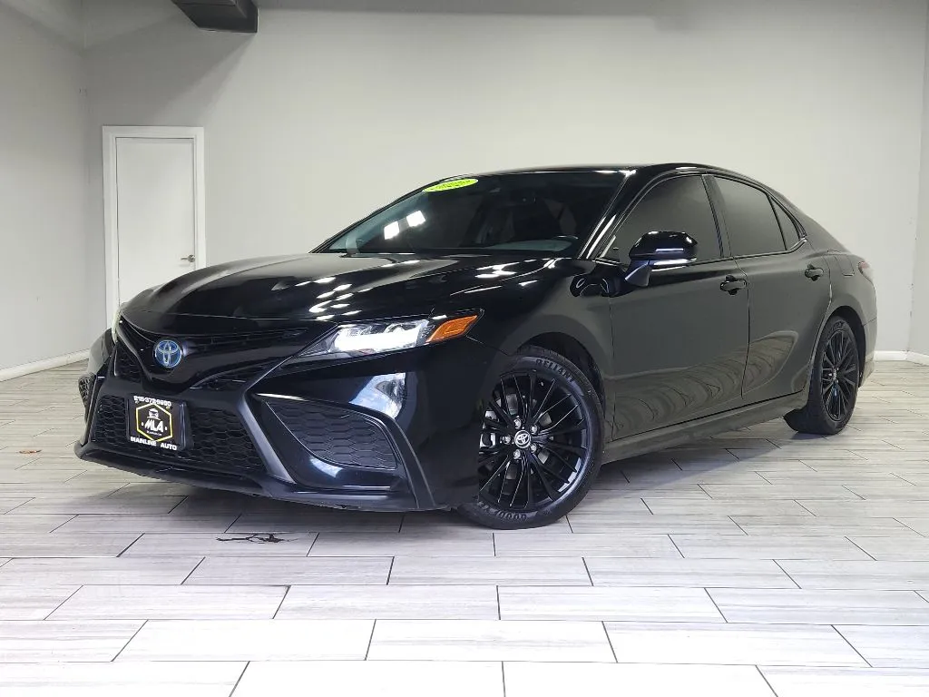 Black 2022 Toyota Camry Hybrid Hybrid Nightshade for sale in Philadelphia, PA