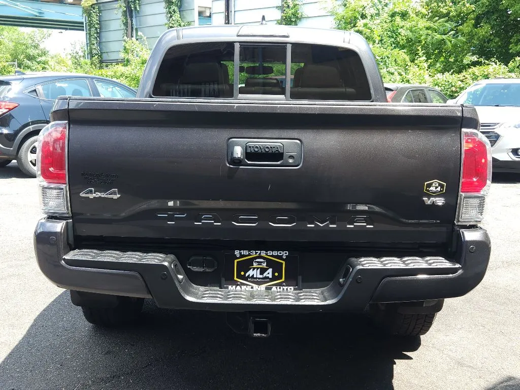 More photos of 2016 Toyota Tacoma Limited at Torresdale Ave, PA