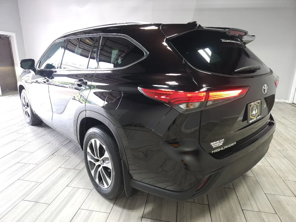 Another view of 2021 Toyota Highlander XLE Nav for sale in Philadelphia, PA at Torresdale Ave