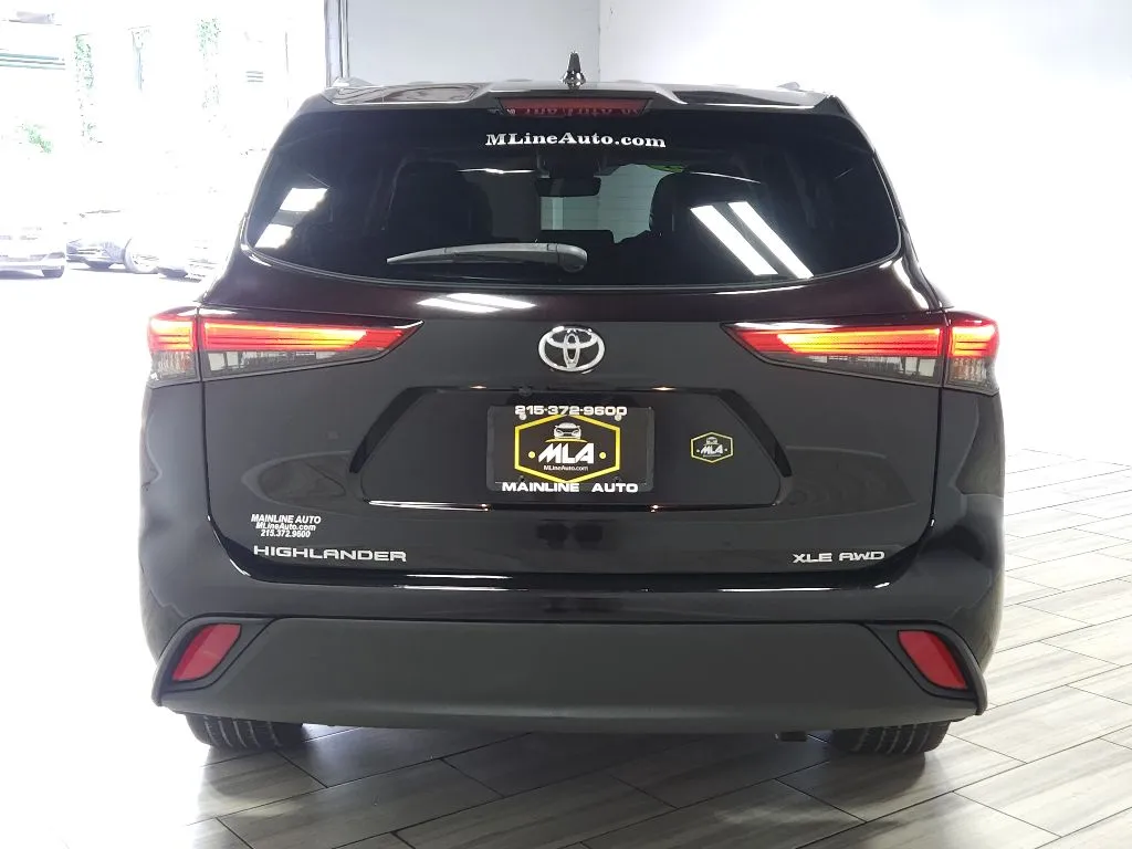 More photos of 2021 Toyota Highlander XLE Nav at Torresdale Ave, PA