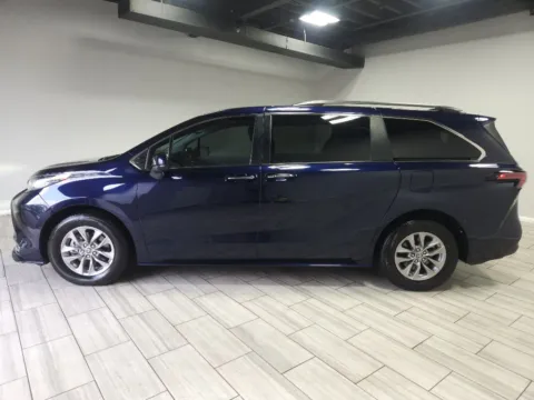 Photos of 2022 Toyota Sienna XLE for sale in Philadelphia, PA at Torresdale Ave