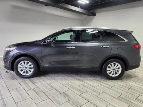More photos of 2019 Kia Sorento LX at Torresdale Ave, PA