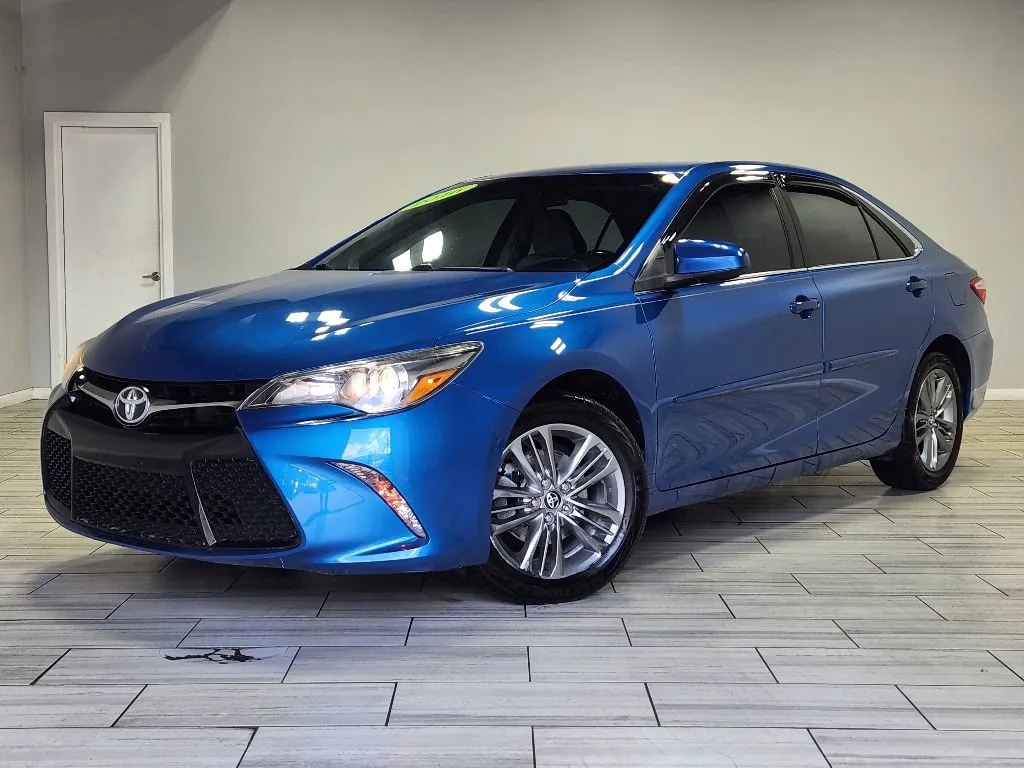 Blue 2017 Toyota Camry SE for sale in Philadelphia, PA