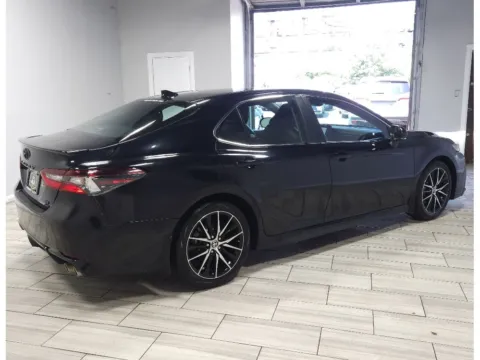 More photos of 2022 Toyota Camry SE at Torresdale Ave, PA