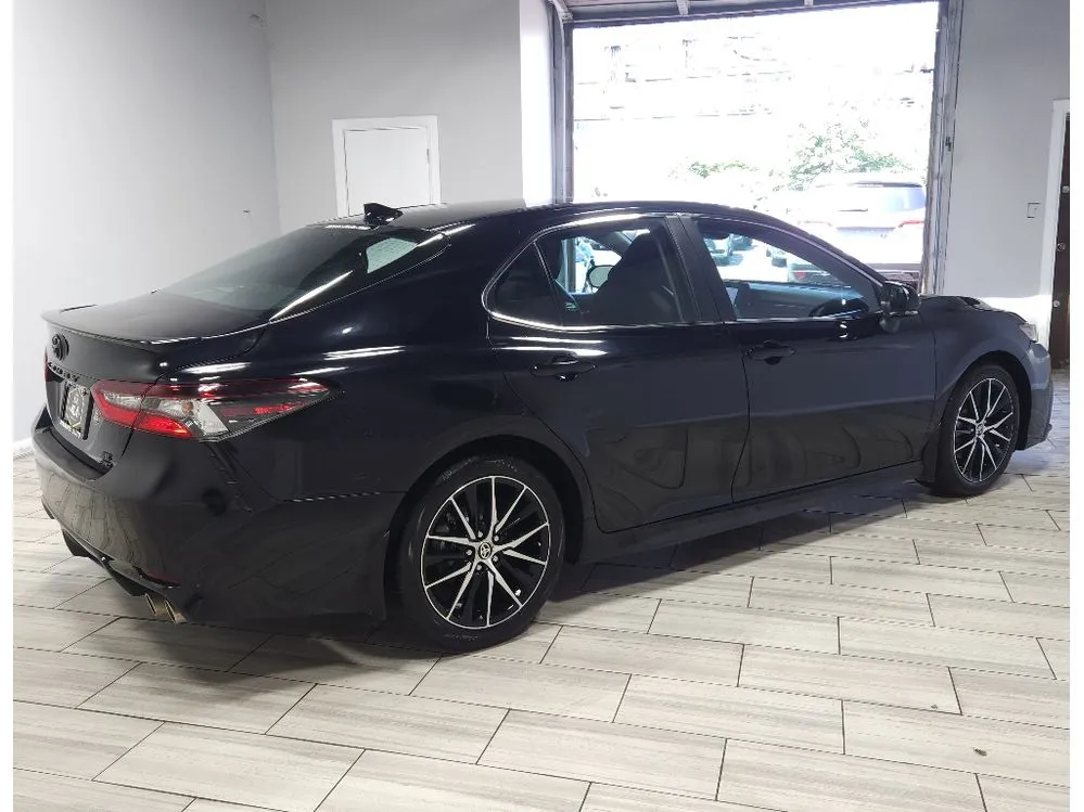 More photos of 2022 Toyota Camry SE at Torresdale Ave, PA