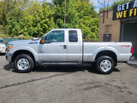 Photos of 2015 Ford F-350 XLT for sale in Philadelphia, PA at Torresdale Ave