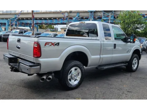More photos of 2015 Ford F-350 XLT at Torresdale Ave, PA