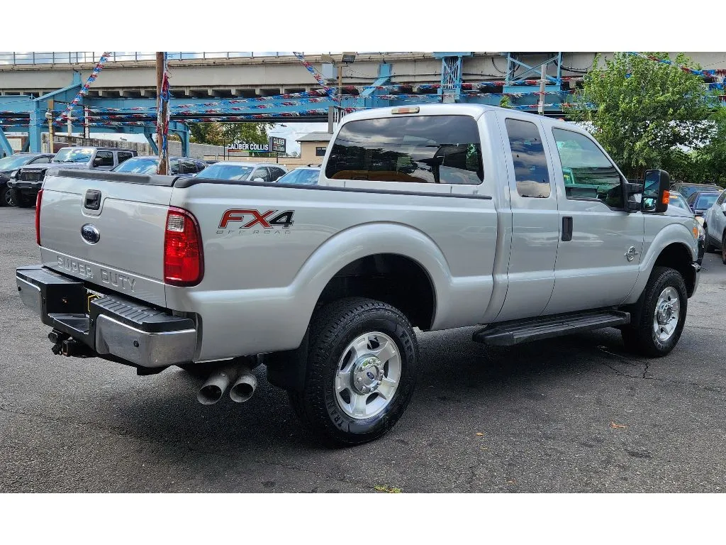 More photos of 2015 Ford F-350 XLT at Torresdale Ave, PA