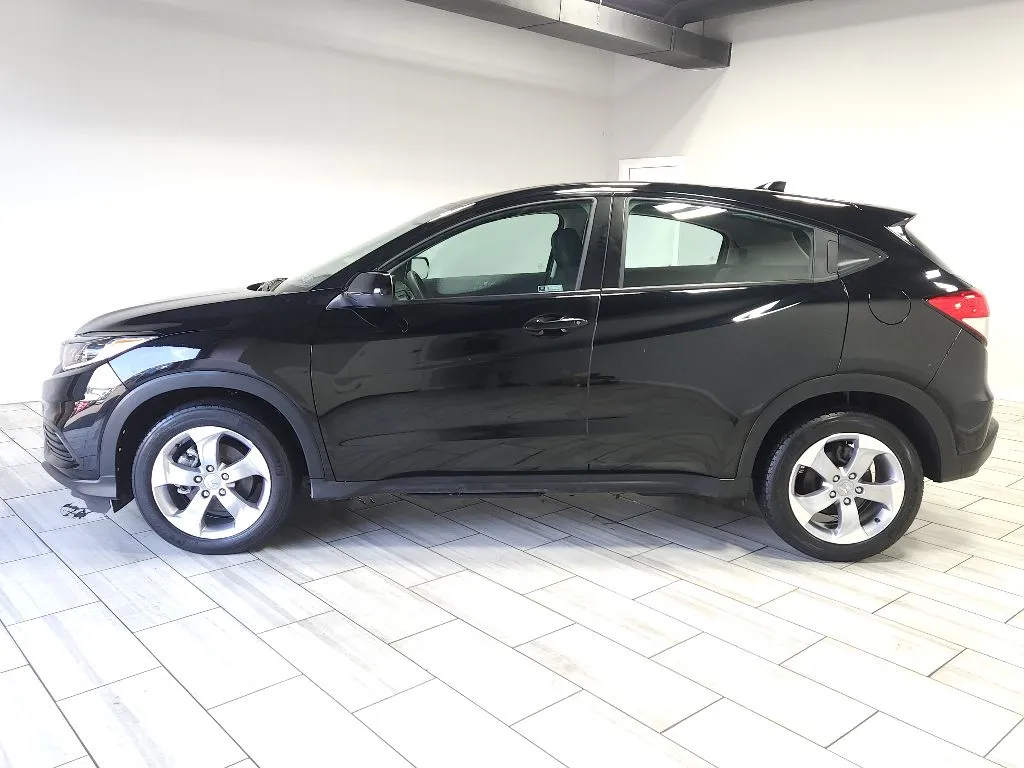 Photos of 2022 Honda HR-V LX for sale in Philadelphia, PA at Torresdale Ave