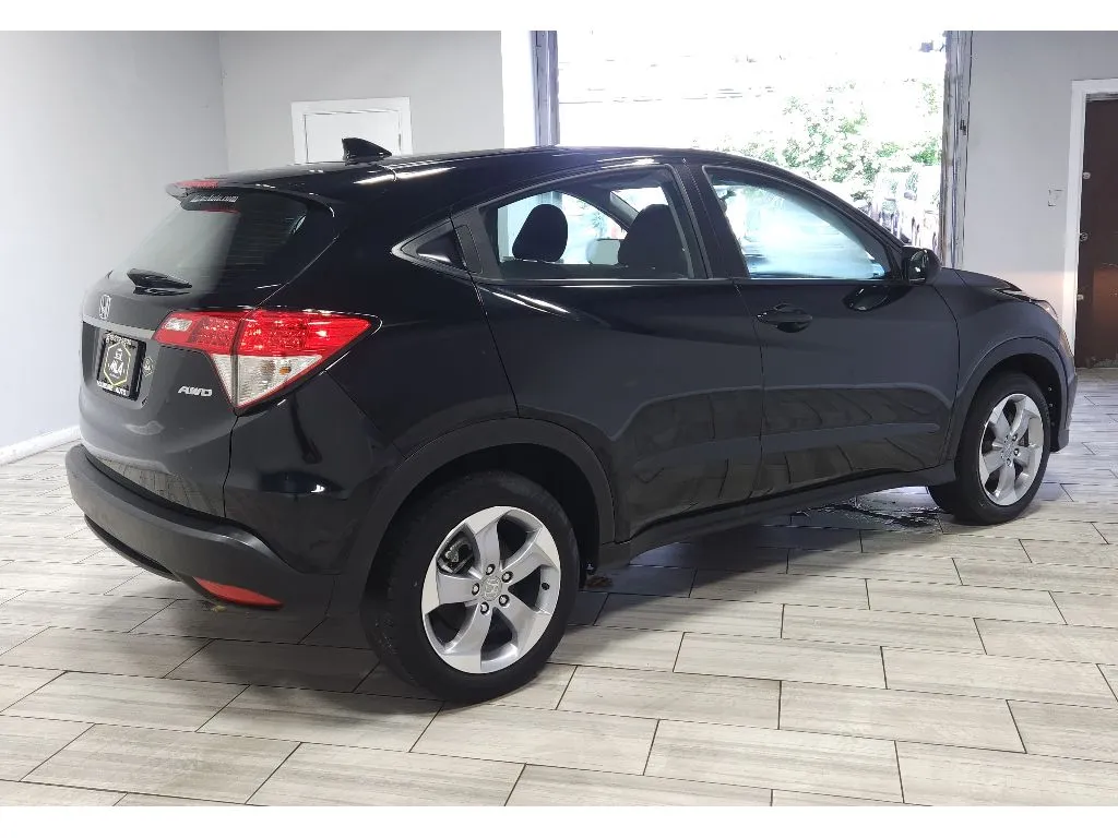 More photos of 2022 Honda HR-V LX at Torresdale Ave, PA