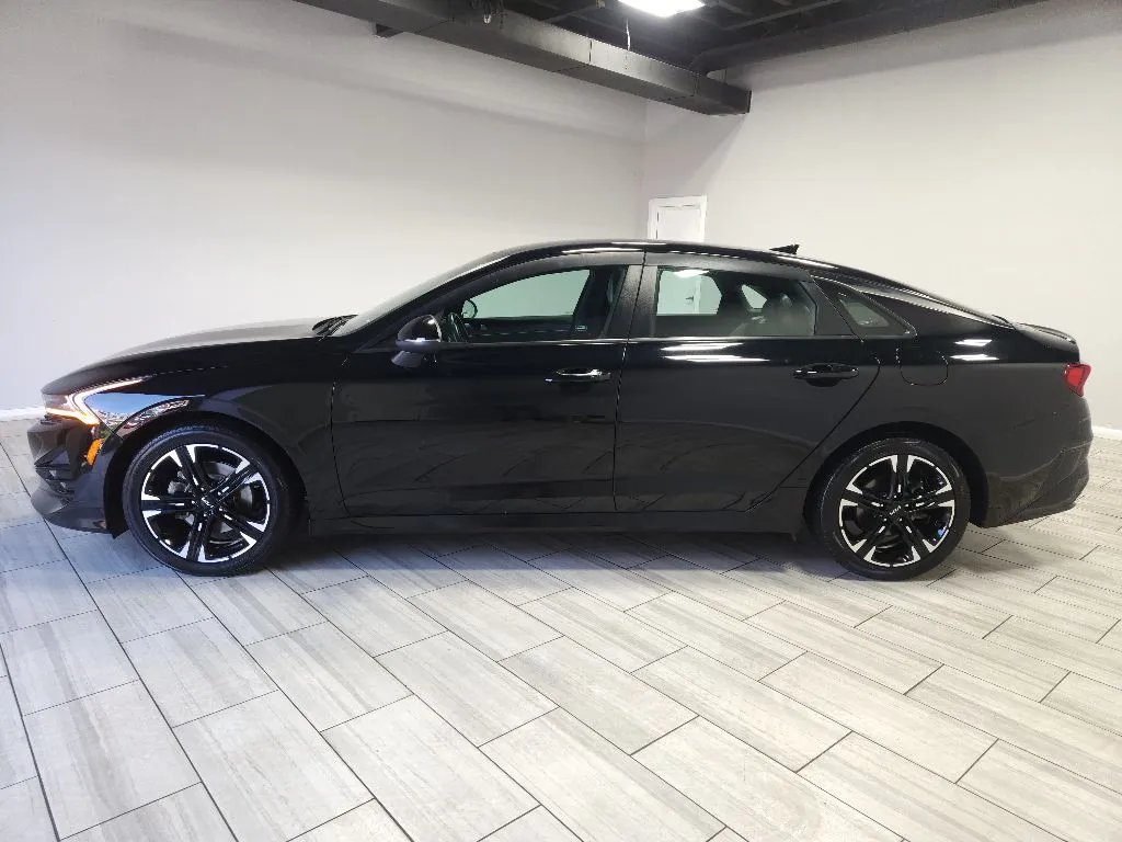 Photos of 2022 Kia K5 GT-Line for sale in Philadelphia, PA at Torresdale Ave