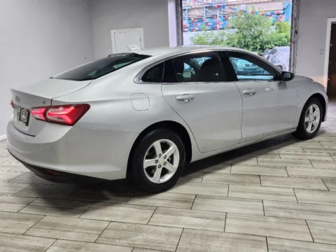 More photos of 2022 Chevrolet Malibu LT at Torresdale Ave, PA