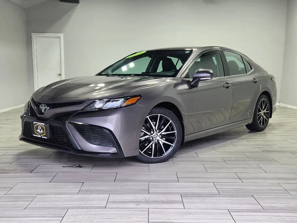 Gray 2023 Toyota Camry SE for sale in Philadelphia, PA