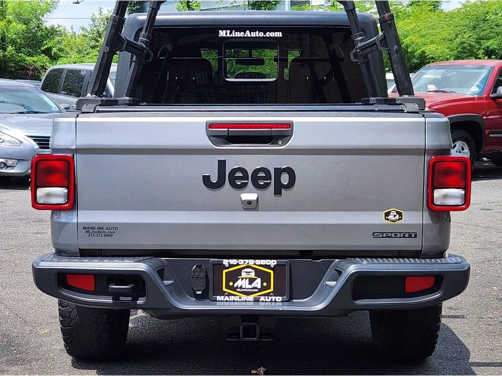 More photos of 2020 Jeep Gladiator Sport at Torresdale Ave, PA