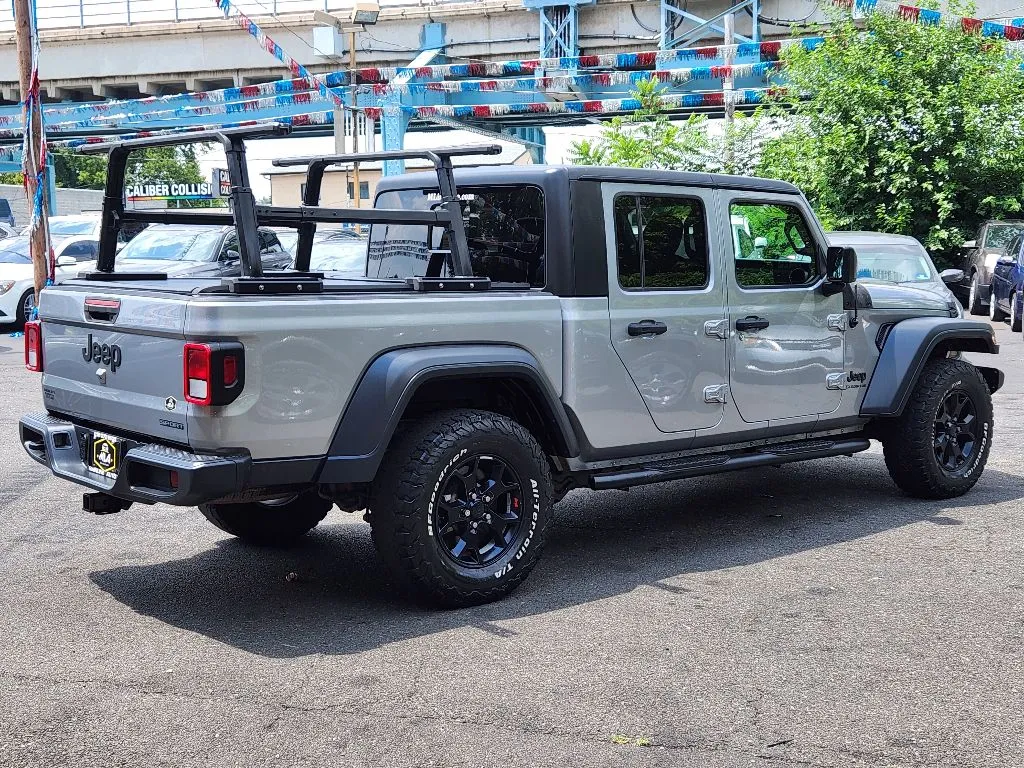 More photos of 2020 Jeep Gladiator Sport at Torresdale Ave, PA