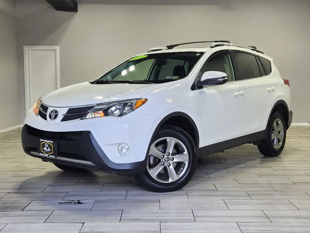 White 2015 Toyota RAV4 XLE for sale in Philadelphia, PA