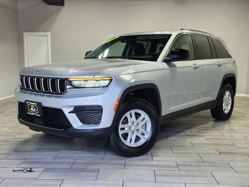 Silver 2023 Jeep Grand Cherokee Laredo for sale in Philadelphia, PA