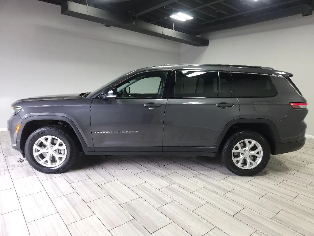 Photos of 2023 Jeep Grand Cherokee L Limited for sale in Philadelphia, PA at Torresdale Ave