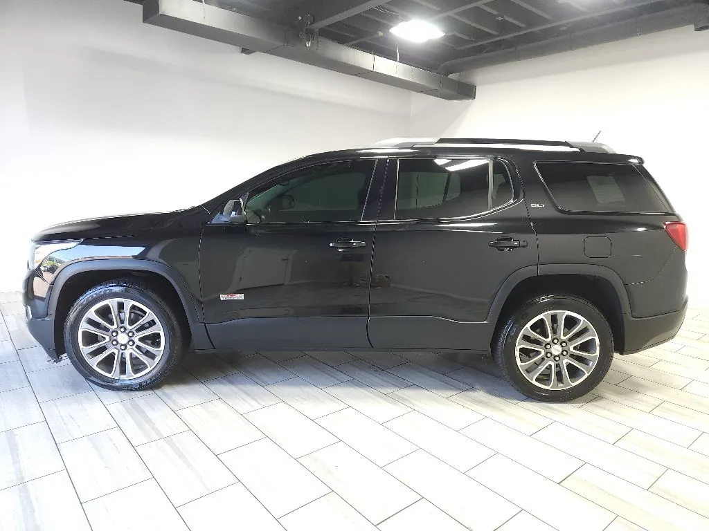 Photos of 2017 GMC Acadia SLT for sale in Philadelphia, PA at Torresdale Ave