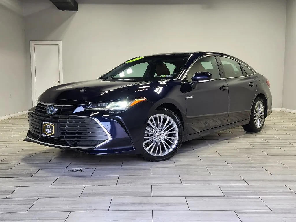 Blue 2021 Toyota Avalon Hybrid Limited for sale in Philadelphia, PA