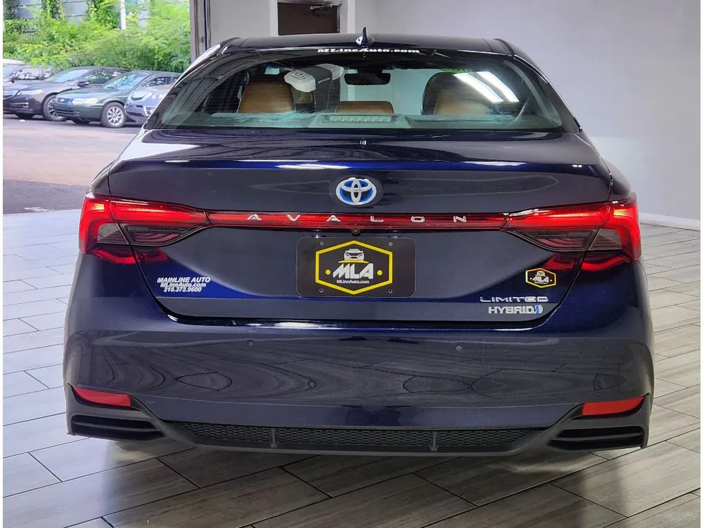 More photos of 2021 Toyota Avalon Hybrid Limited at Torresdale Ave, PA
