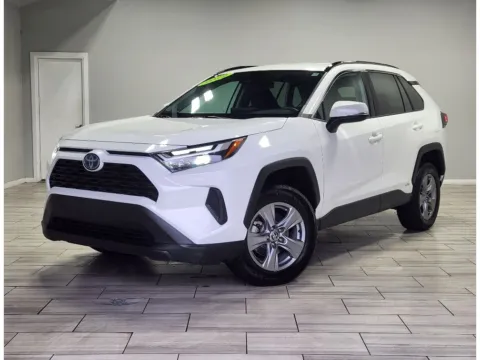 White 2022 Toyota RAV4 Hybrid XLE for sale in Philadelphia, PA