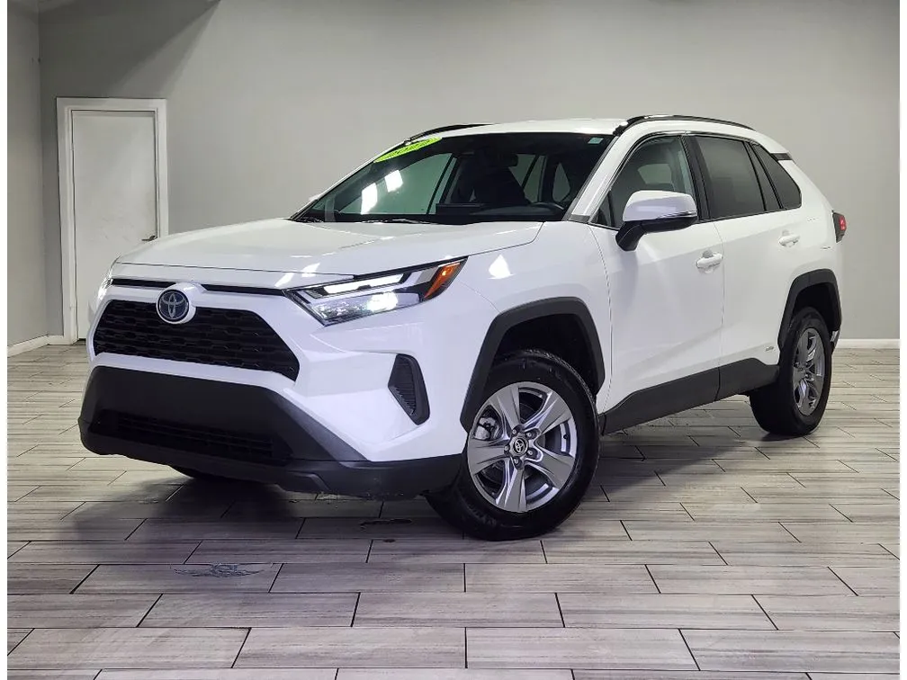 White 2022 Toyota RAV4 Hybrid XLE for sale in Philadelphia, PA