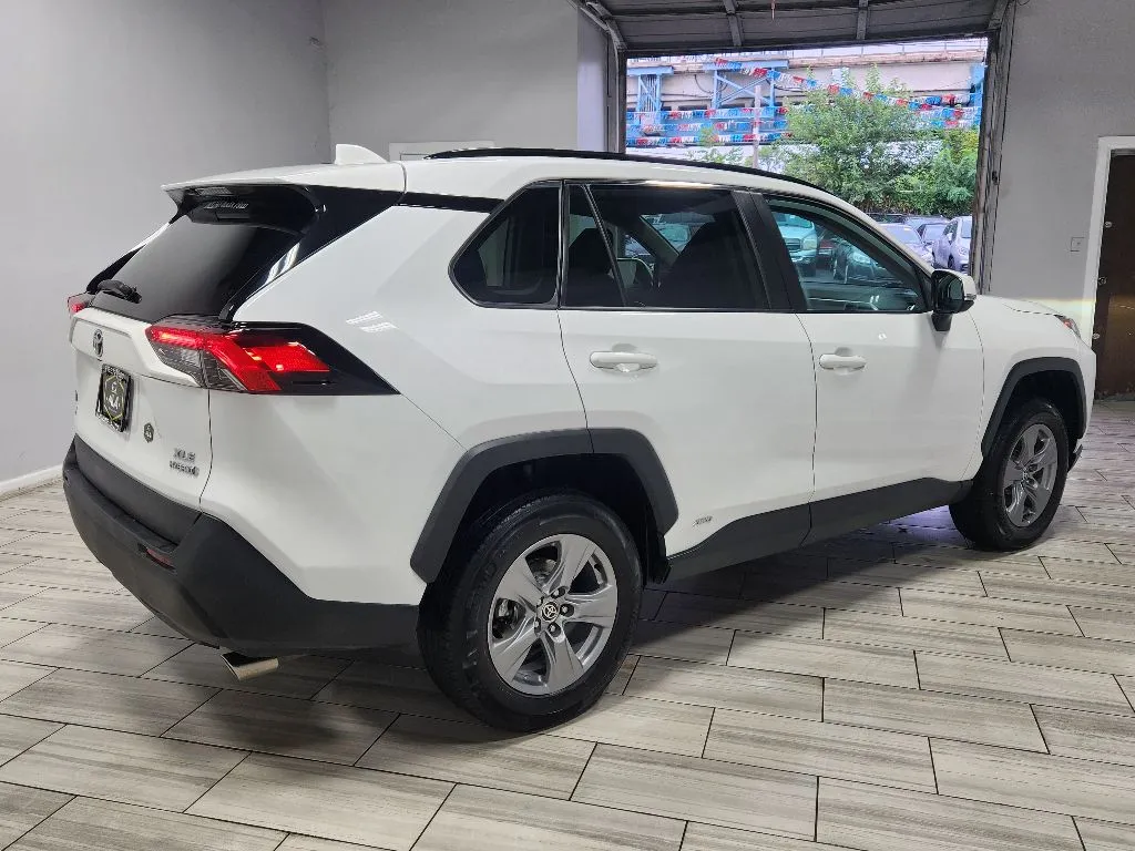 More photos of 2022 Toyota RAV4 Hybrid XLE at Torresdale Ave, PA