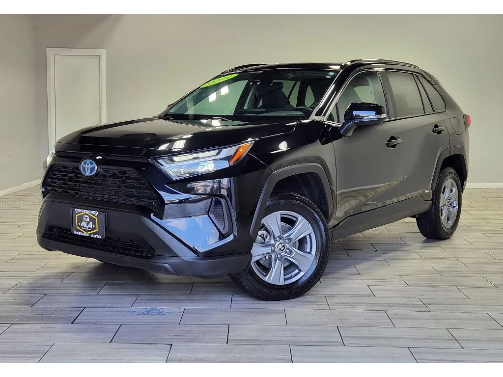 Black 2022 Toyota RAV4 Hybrid XLE for sale in Philadelphia, PA