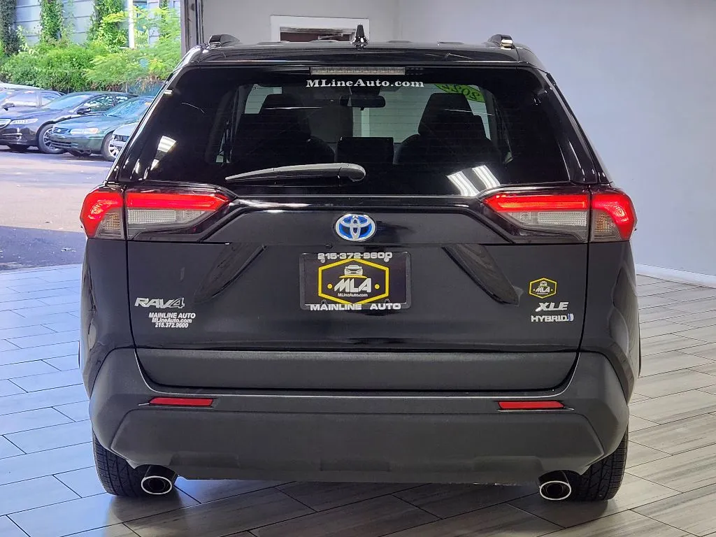 More photos of 2022 Toyota RAV4 Hybrid XLE at Torresdale Ave, PA
