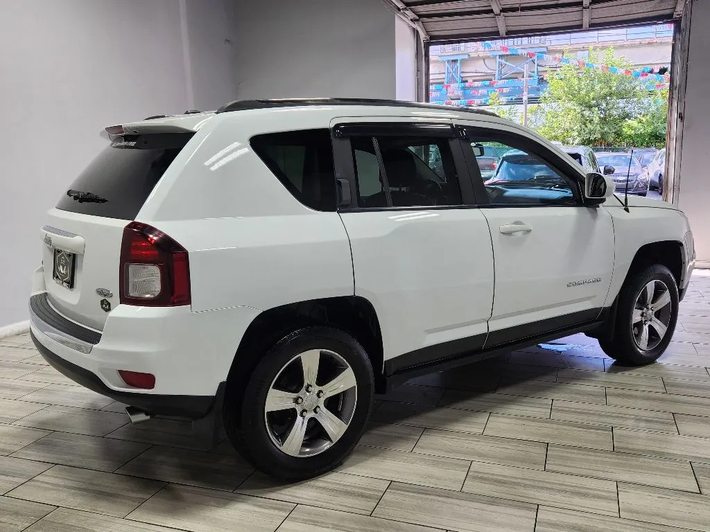 More photos of 2016 Jeep Compass High Altitude Edition at Torresdale Ave, PA