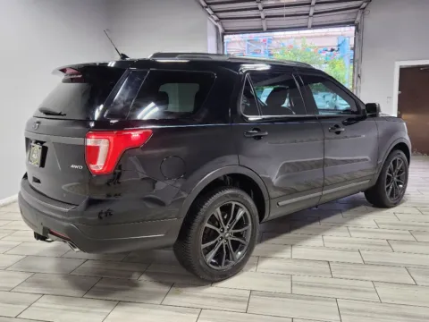 More photos of 2018 Ford Explorer XLT at Torresdale Ave, PA