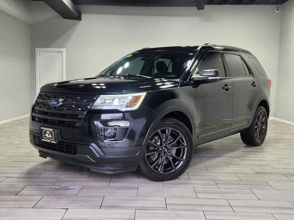 Black 2018 Ford Explorer XLT for sale in Philadelphia, PA