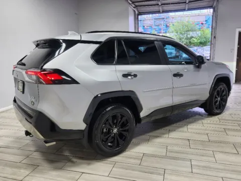 More photos of 2023 Toyota RAV4 Hybrid Hybrid SE at Torresdale Ave, PA