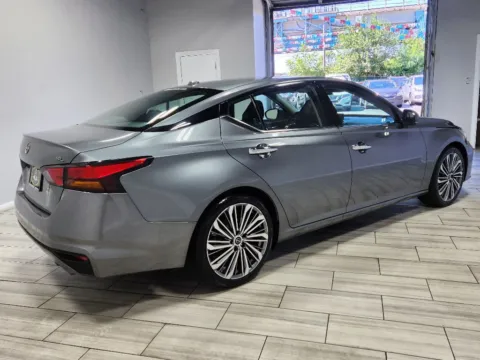 More photos of 2023 Nissan Altima 2.5 SL at Torresdale Ave, PA