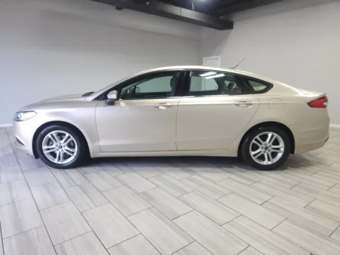 Photos of 2018 Ford Fusion SE for sale in Philadelphia, PA at Torresdale Ave