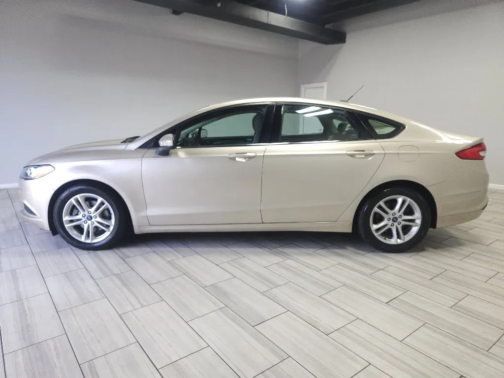 Photos of 2018 Ford Fusion SE for sale in Philadelphia, PA at Torresdale Ave