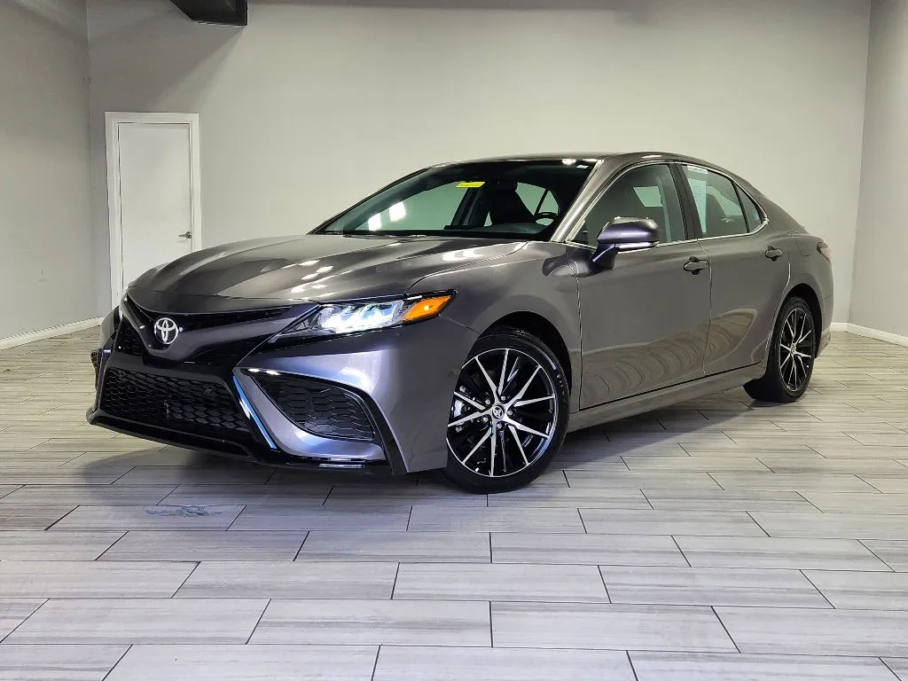 Gray 2024 Toyota Camry SE for sale in Philadelphia, PA