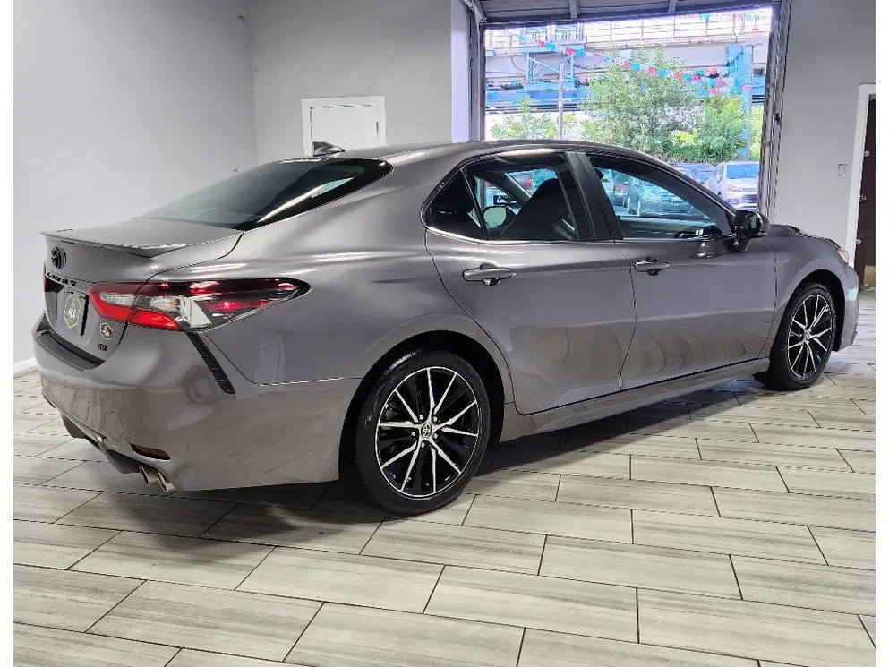 More photos of 2024 Toyota Camry SE at Torresdale Ave, PA
