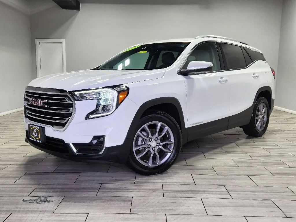White 2023 GMC Terrain SLT for sale in Philadelphia, PA