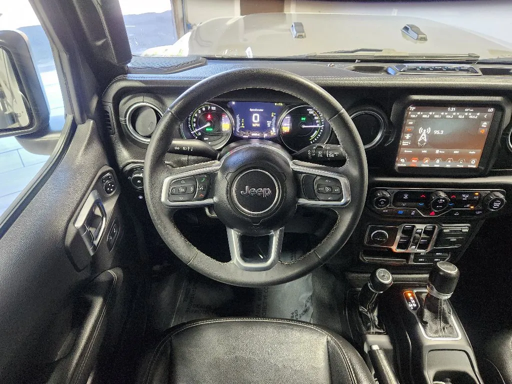 View 16