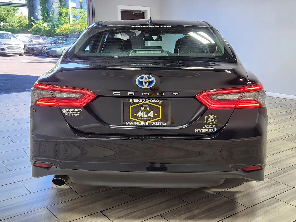 More photos of 2021 Toyota Camry Hybrid Hybrid XLE at Torresdale Ave, PA