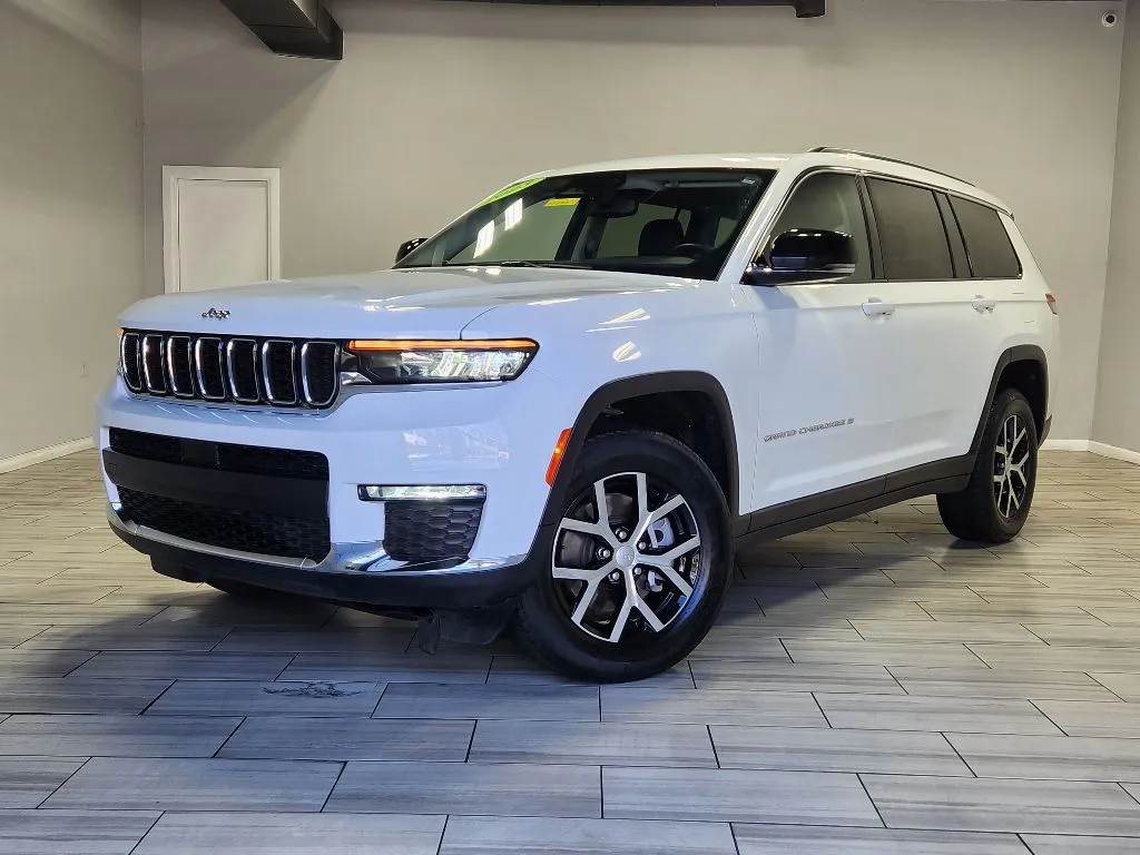 White 2023 Jeep Grand Cherokee L Limited for sale in Philadelphia, PA