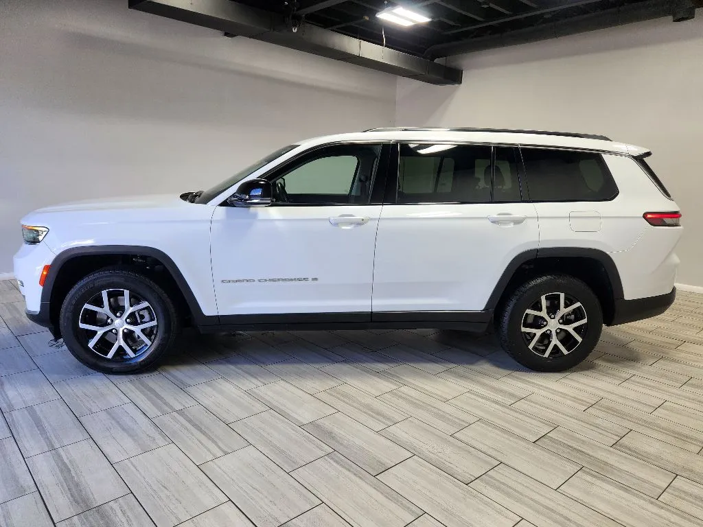 Photos of 2023 Jeep Grand Cherokee L Limited for sale in Philadelphia, PA at Torresdale Ave