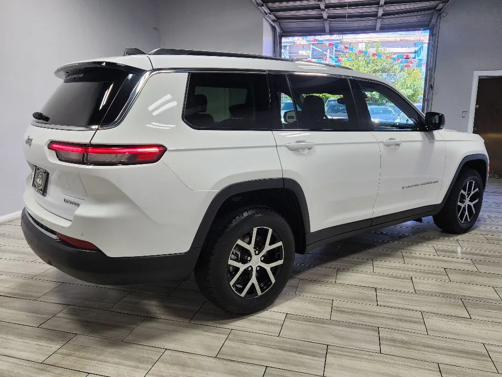 More photos of 2023 Jeep Grand Cherokee L Limited at Torresdale Ave, PA