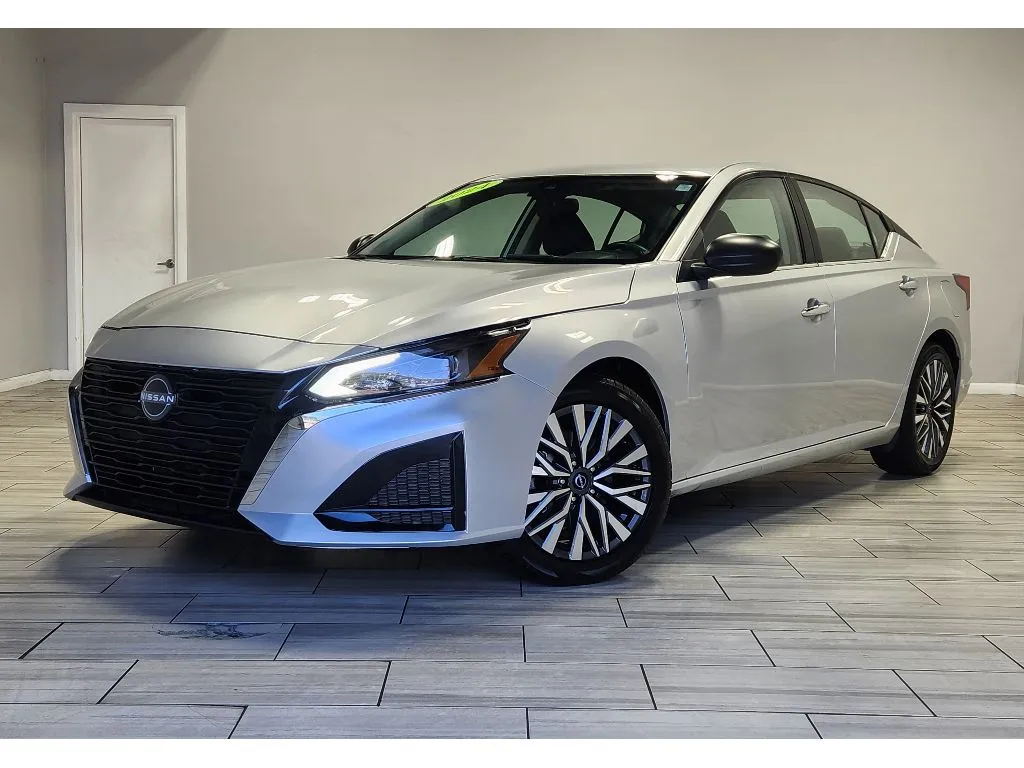 Silver 2024 Nissan Altima 2.5 SV for sale in Philadelphia, PA